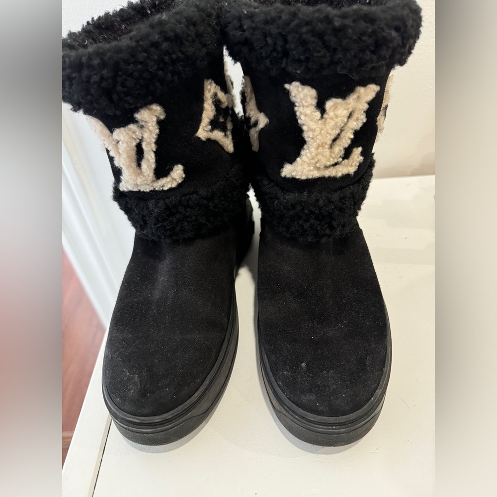 Louis Vuitton winter boots